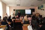 Куратор Г.И.Межов задает вопросы